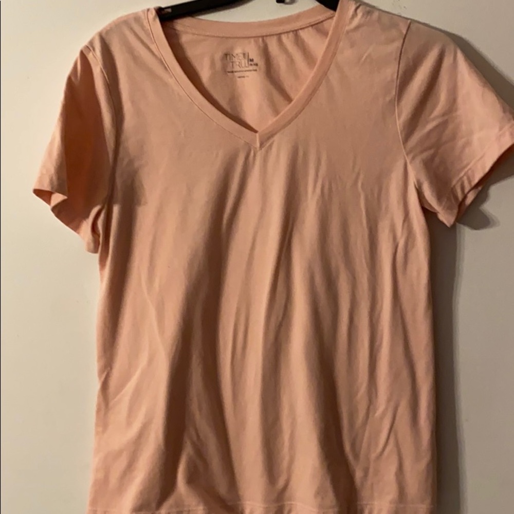 Short sleeve, v-neck top